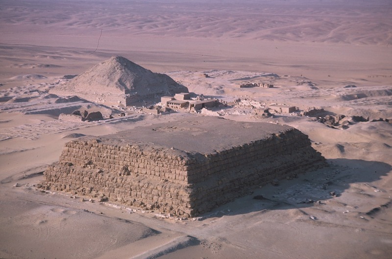 هرم زاوية العريان